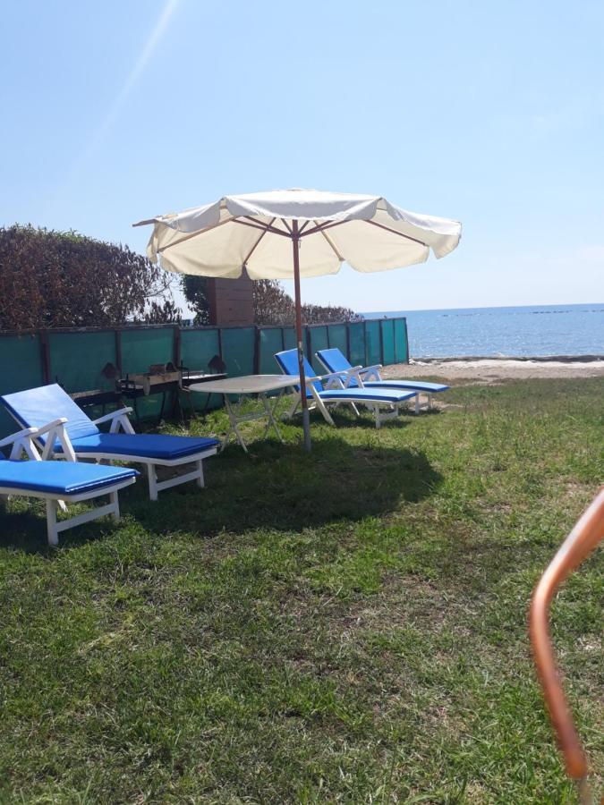 Seafront Beach Party Villa Periwolia Zewnętrze zdjęcie